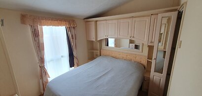 Remarkable Caravan- Chapel St Leonard's