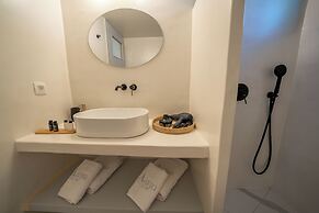 Alaya Suites