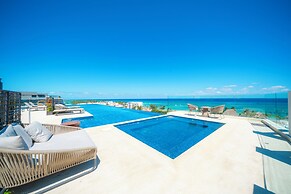 Marila - Luxury 3 BR - Ocean View & Pool