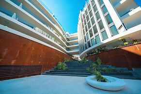 Marila - Luxury 3 BR - Ocean View & Pool