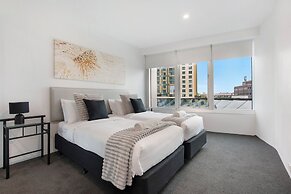 Private Q Tower Apartments - WOWSTAY