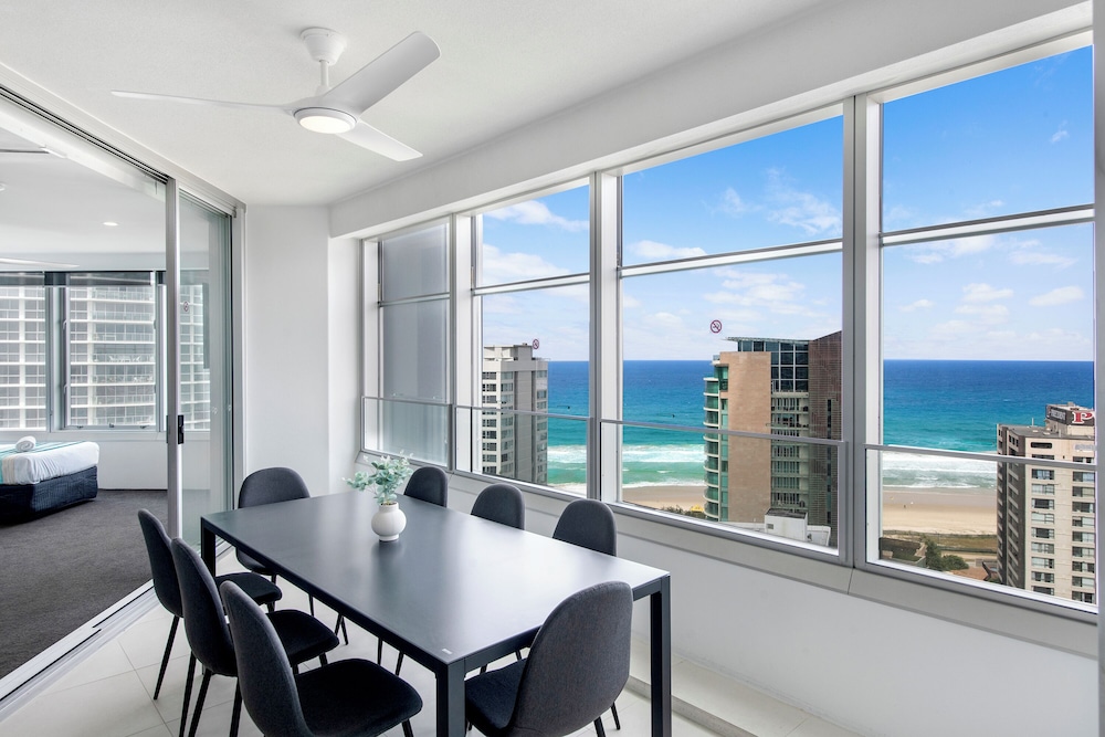 Private Q Tower Apartments - WOWSTAY
