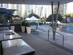 Private Q Tower Apartments - WOWSTAY