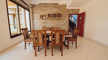 Rooftop View Apartments Rebero