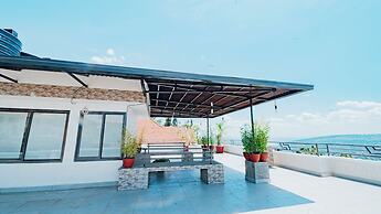 Rooftop View Apartments Rebero