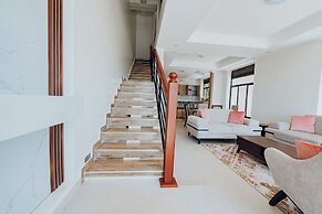 Rooftop View Apartments Rebero
