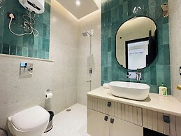 BedChambers Saket