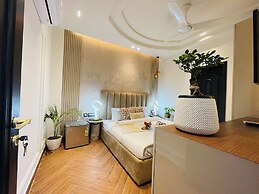 BedChambers Saket