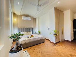 BedChambers Saket