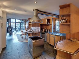 Backstage Hotel Serviced Apartments