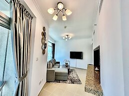 Lux BnB Burj Views