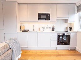 Two-bedroom Near Windsor Resort by Belvilla
