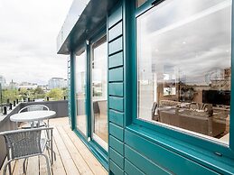 Two-bedroom Near Windsor Resort by Belvilla