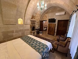 Hira Cave Hotel