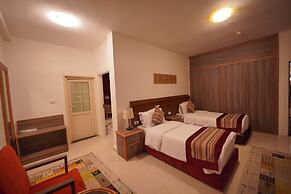 Petra Plaza Hotel