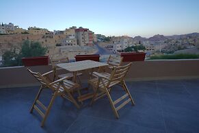 Petra Plaza Hotel