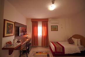 Petra Plaza Hotel