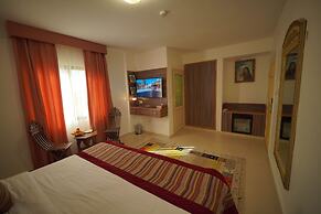 Petra Plaza Hotel