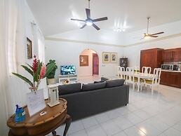 Casati Golden House, Great Pool & Garden!