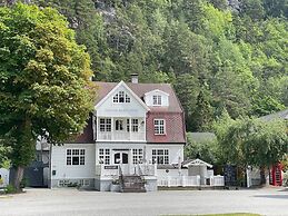 Valldal Fjord Lodge