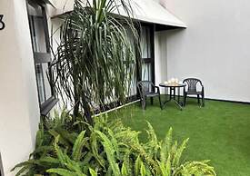 La Belva Court