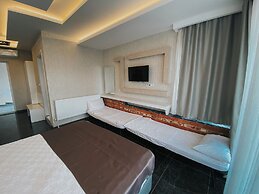 Willy's State HOTEL