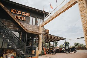 Willy's State HOTEL