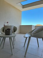 golden suites 2