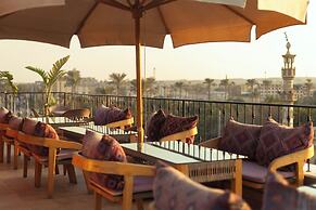 Almas Pyramids View