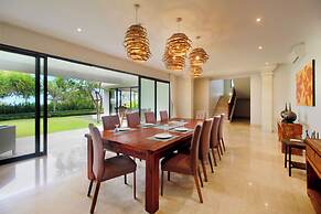 Trisha Cliff Villa Karang Tinggi