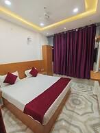 Goroomgo Nirmala Palace Ayodhya