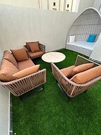 Elite House