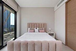 Famous Address Beach Resort JBR 1BR