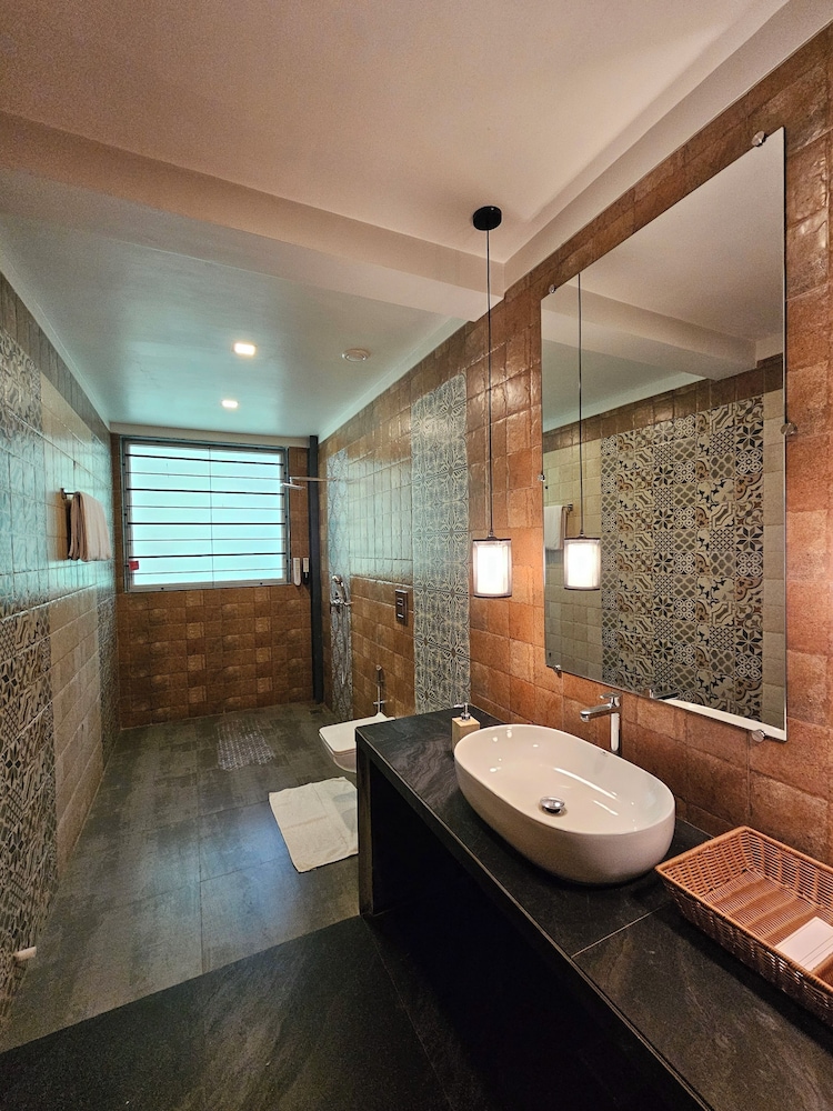 River Estates Luxury Resort & Spa