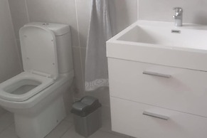 Pool-bbq-3br-2baths-parking-safe-family-friendly
