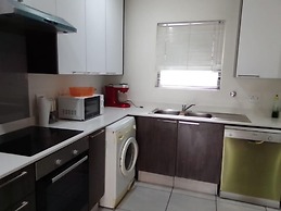 Pool-bbq-3br-2baths-parking-safe-family-friendly