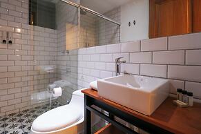 Casa Muru by Wynwood House
