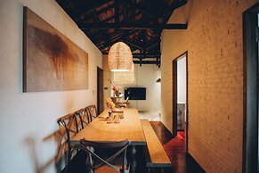 Moonlight Home Stay  For 2-12 persons