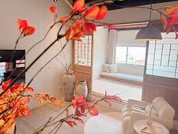 Moonlight Home Stay  For 2-12 persons
