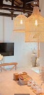 Moonlight Home Stay  For 2-12 persons
