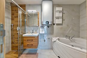 Golden Panorama Wellness & Spa