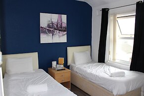 Henson Hotel