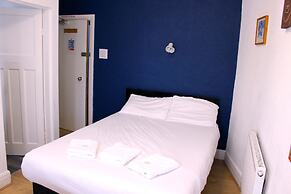 Henson Hotel