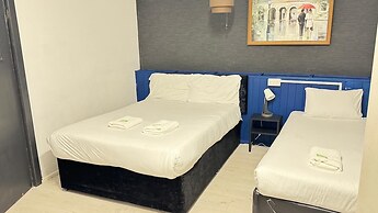 Henson Hotel