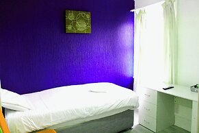 Henson Hotel