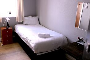 Henson Hotel