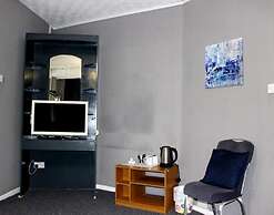 Henson Hotel