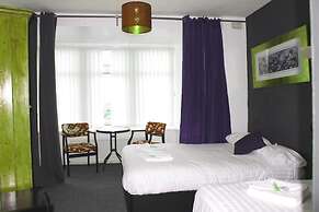 Henson Hotel