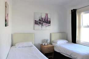 Henson Hotel