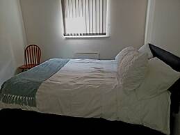 Serene Centra Smethwick Apartment Retreat